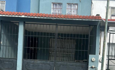 ATENCION!!! SE VENDE ESTA HERMOSA CASA INCREIBLE PRECIO UBICADA EN COL. HACIENDA REAL DEL CARIBE, CANCUN APROVECHA SOLO RECURSO PROPIO