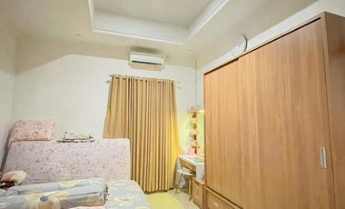 Rumah di kompleks perumahan Sayang-sayang Mataram