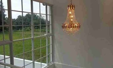 dijual villa Cantik sejuk Asri+Gazebo +Rooftop+private Pool Piyungan Jogja.FULLY FURNISHED