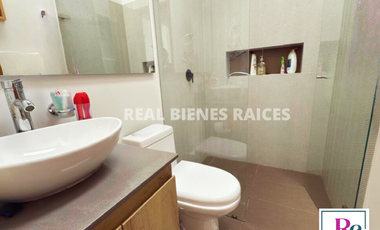 SE ARRIENDA CASA MEDIANERA EN UNIDAD CERRADA CON PORTERÍA 24 HORAS