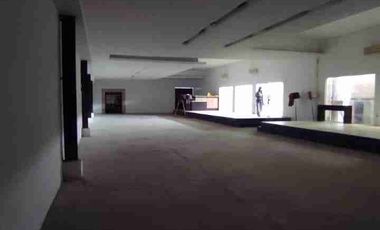 JUAL MURAH LANGKA GUDANG MARGOMULYO PERMAI LUAS 3000 BANGUNAN LUAS BAGUS SIAP HUNI ADA KANTOR SHOWROOM MESS KARYAWAN LENGKAP