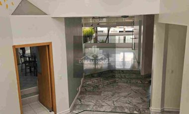 Venta de Casa amplia y luminosa de 4 dormitorios, Sector Quito Tenis, Quito, Ecuador