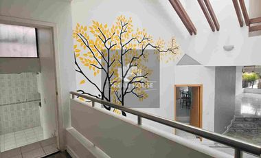 Venta de Casa amplia y luminosa de 4 dormitorios, Sector Quito Tenis, Quito, Ecuador