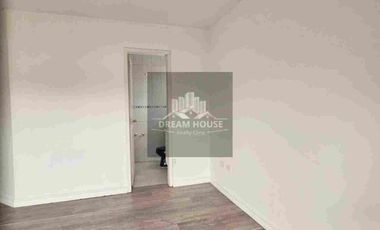 Venta de Casa amplia y luminosa de 4 dormitorios, Sector Quito Tenis, Quito, Ecuador