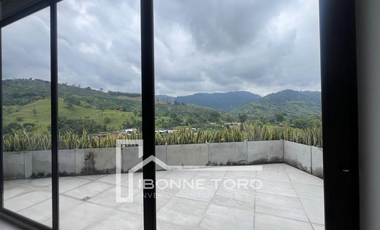 Casa Campestre en Venta – Sector El Rosario, Manizales