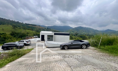 Casa Campestre en Venta – Sector El Rosario, Manizales