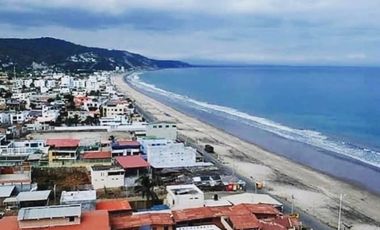 SE VENDE  HOTEL  EN CRUCITA