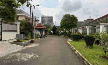 Disewakan Rumah Luas Lapang Kayuputih