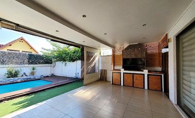 Arriendo maravillosa casa en Sector alto Peñalolén .