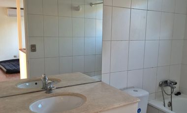 Arriendo maravillosa casa en Sector alto Peñalolén .