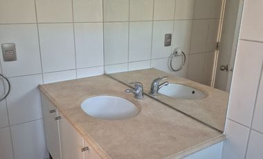 Arriendo maravillosa casa en Sector alto Peñalolén .