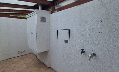 Arriendo maravillosa casa en Sector alto Peñalolén .