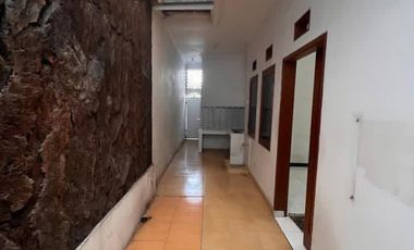 Disewakan rumah 2 lantai di area Duren Sawit, Jakarta Timur