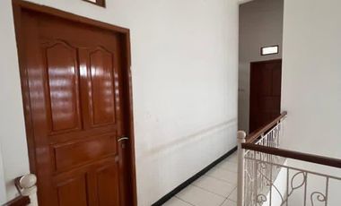 Disewakan rumah 2 lantai di area Duren Sawit, Jakarta Timur
