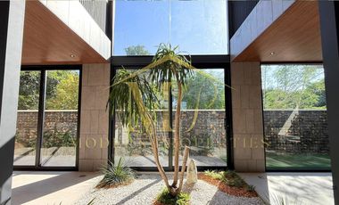 LUXURY MODERN 4 BEDROOM HOUSE FOR SALE IN CITY OF SAN FERNANDO, PAMPANGA