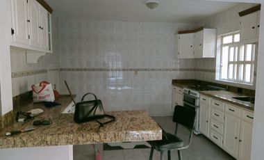 Hermosa casa en renta en la Col. Jardines de Santa María		$22,000