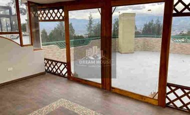 Renta de Casa de 3 dormitorios, Sector San Juan Alto, Cumbayá, Ecuador