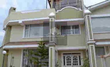 Renta de Casa de 3 dormitorios, Sector San Juan Alto, Cumbayá, Ecuador