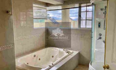 Renta de Casa de 3 dormitorios, Sector San Juan Alto, Cumbayá, Ecuador