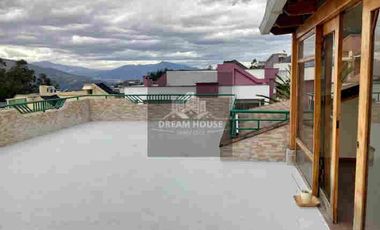 Renta de Casa de 3 dormitorios, Sector San Juan Alto, Cumbayá, Ecuador