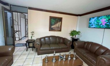 se renta oficina completamente amueblada de 60 m² en la esquina, planta alta colonia Félix Ireta