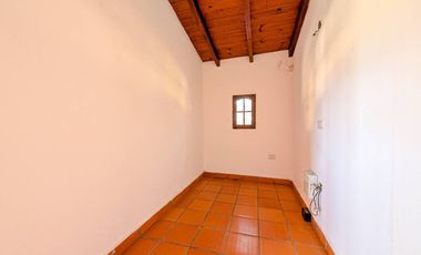 VENTA - Casa de 4 dormitorios, cochera, terraza y patio con pileta - Barrio Belgrano