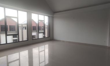 DISEWAKAN GUDANG BIZPARK PIK 2