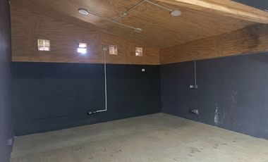 Arriendo local comercial amplio de 2 pisos