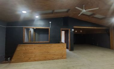 Arriendo local comercial amplio de 2 pisos