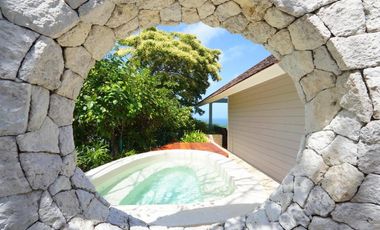 OCEAN CLIFF FRONT VILLA (NEW RENOVATED) WITH SUNSET VIEW