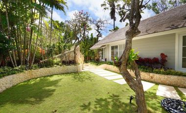 OCEAN CLIFF FRONT VILLA (NEW RENOVATED) WITH SUNSET VIEW