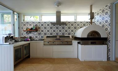 OCEAN CLIFF FRONT VILLA (NEW RENOVATED) WITH SUNSET VIEW