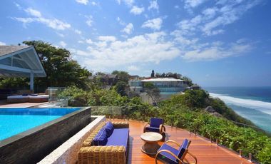 OCEAN CLIFF FRONT VILLA (NEW RENOVATED) WITH SUNSET VIEW