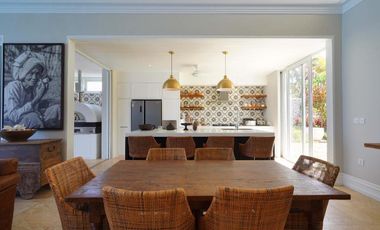 OCEAN CLIFF FRONT VILLA (NEW RENOVATED) WITH SUNSET VIEW