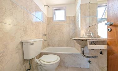 DEPARTAMENTO - 1 DORMITORIO - FRENTE - BALCON - COCHERA - ECHESORTU