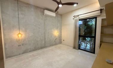 Departamento en PLANTA BAJA, de 3 recámaras, cuarto de servicio, en OMH.