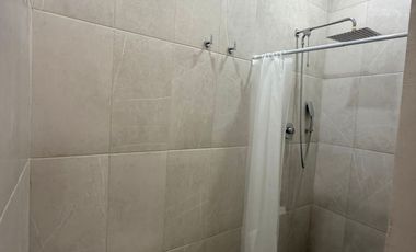 Departamento en PLANTA BAJA, de 3 recámaras, cuarto de servicio, en OMH.