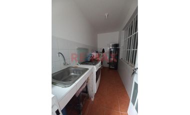 Vendo Casa De 2 Pisos En Villa Solidaridad - Sjm