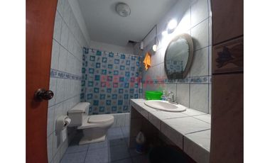 Vendo Casa De 2 Pisos En Villa Solidaridad - Sjm