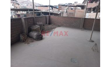 Vendo Casa De 2 Pisos En Villa Solidaridad - Sjm