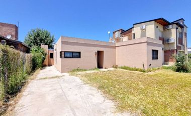 VENTA - CASA- LAS TARDES, ROLDAN