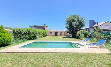 VENTA - CASA- LAS TARDES, ROLDAN