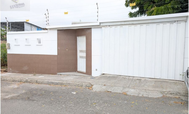 En venta villa de 3 habitaciones cerca terminal Terrestre Manta, Manabí