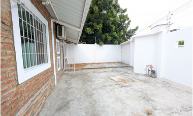 En venta villa de 3 habitaciones cerca terminal Terrestre Manta, Manabí