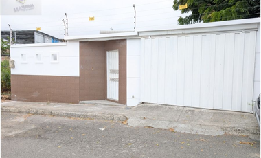 En venta villa de 3 habitaciones cerca terminal Terrestre Manta, Manabí