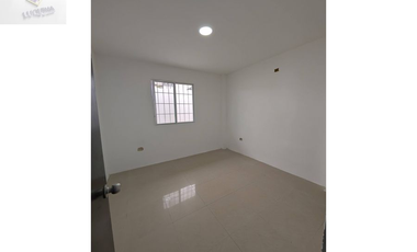 En venta villa de 3 habitaciones cerca terminal Terrestre Manta, Manabí