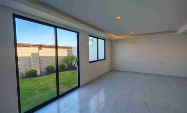 Hermosa Residencia en Lomas 2