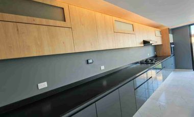 Hermosa Residencia en Lomas 2