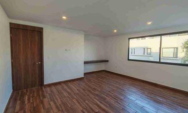 Hermosa Residencia en Lomas 2