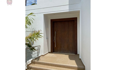 Venta de Casa en la Urbanización Ciudad del Mar,  Manta, Manabí, Ecuador